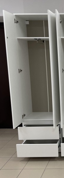 Шкаф 2-ств. с 2 ящиками и вешалкой "Бьянко" в Кировграде - kirovgrad.mebel24.online | фото 2